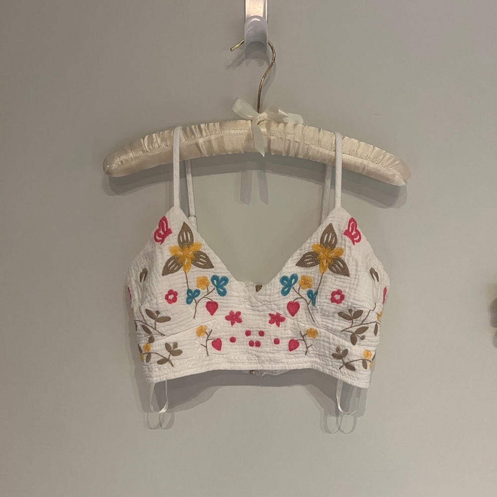 Embroidered floral top - honey punch